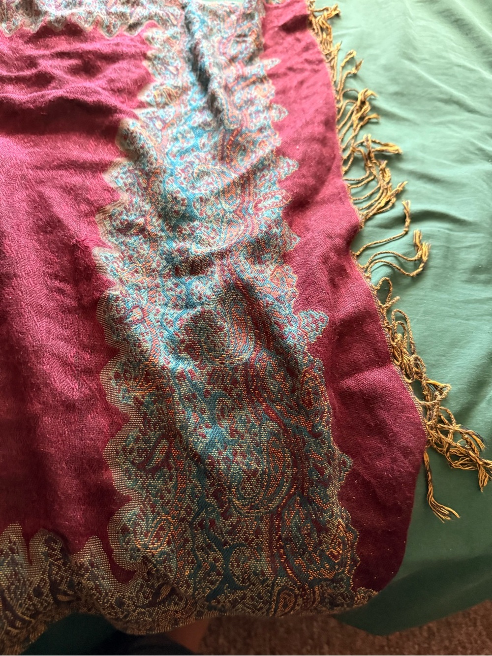 Women’s Magenta Paisley Trim shawl